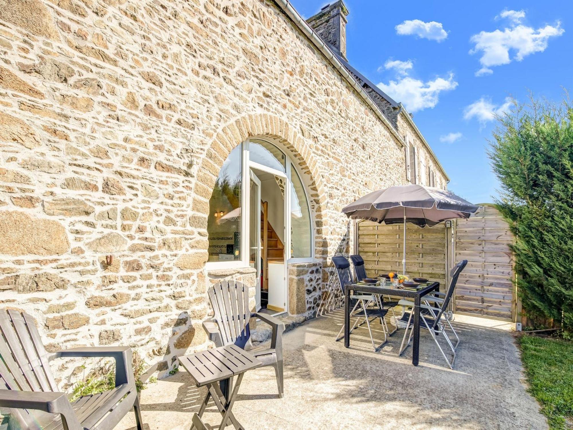 Holiday Home With Garden In Brainville 외부 사진